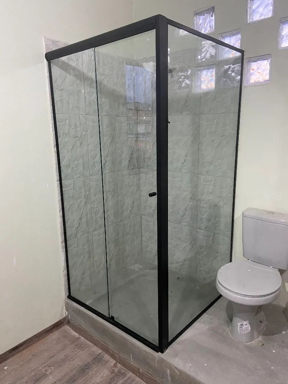 BOX DE BANHEIRO DE CANTO - Foto 4