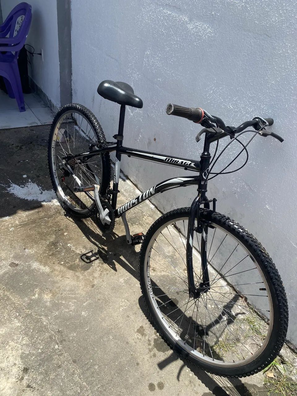 Bicicleta aro 29 em perfeito estado - Foto 4