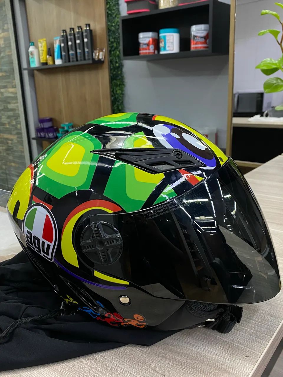 Capacete agv tamanho 57 reformado novo