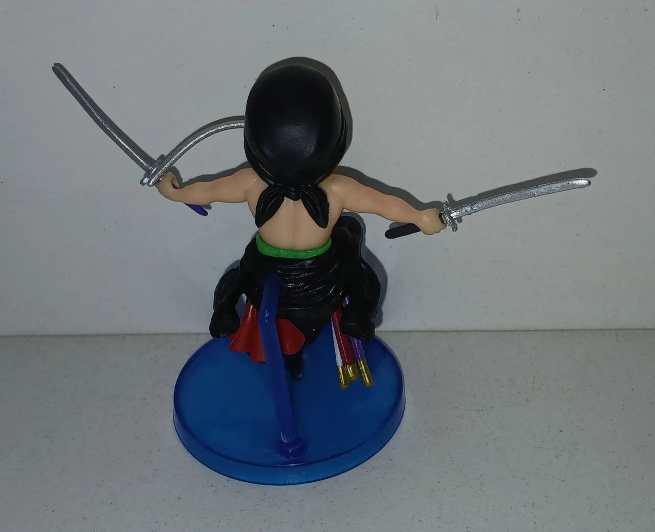 BONECO ACTION FIGURE MINIATURA ONE PIECE RONONOA ZORO - Foto 2