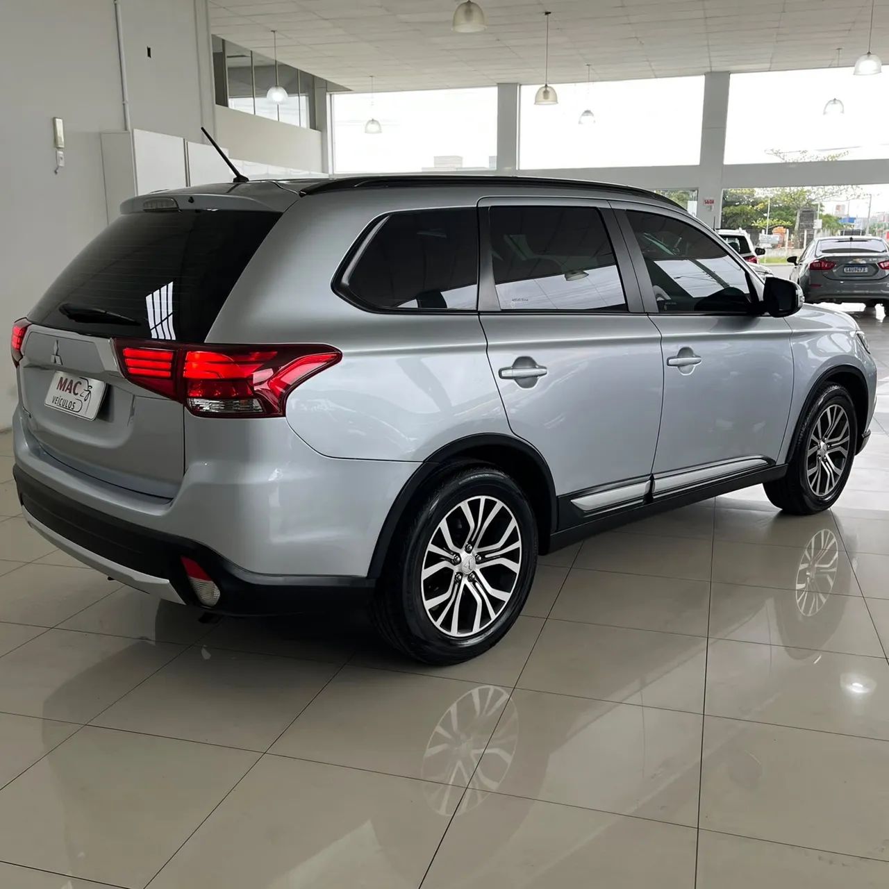 Mitsubishi Outlander 2.0 16V 160cv Aut. 2016 - Foto 4