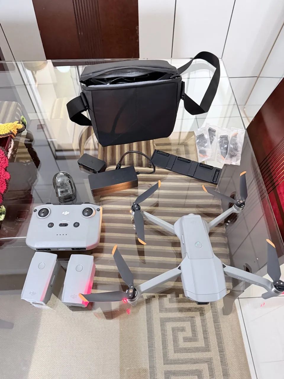 DRONE DJI AIR 2 COMBO - IMPECÁVEL 