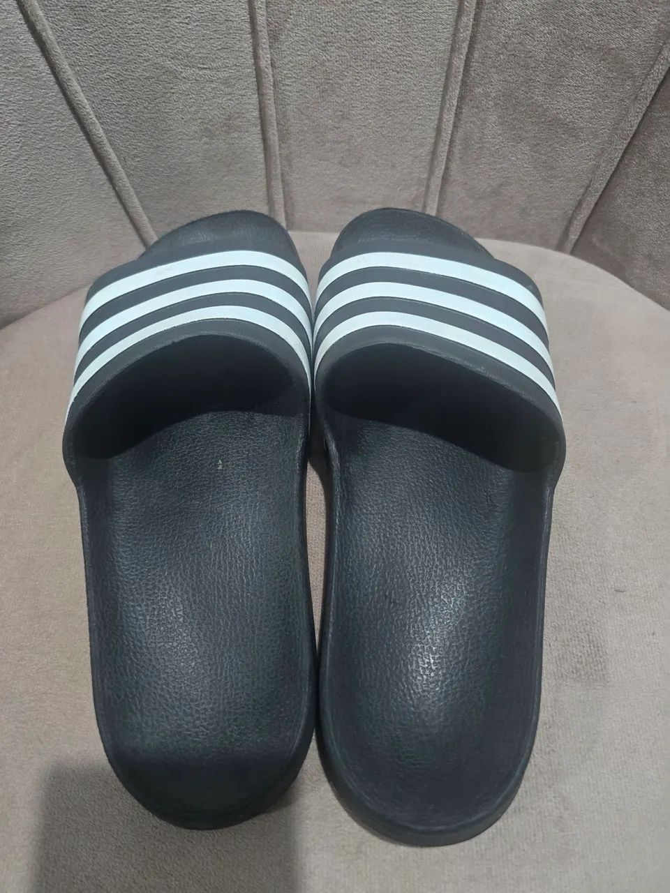 Chinelo Adidas 41/42 - Foto 4
