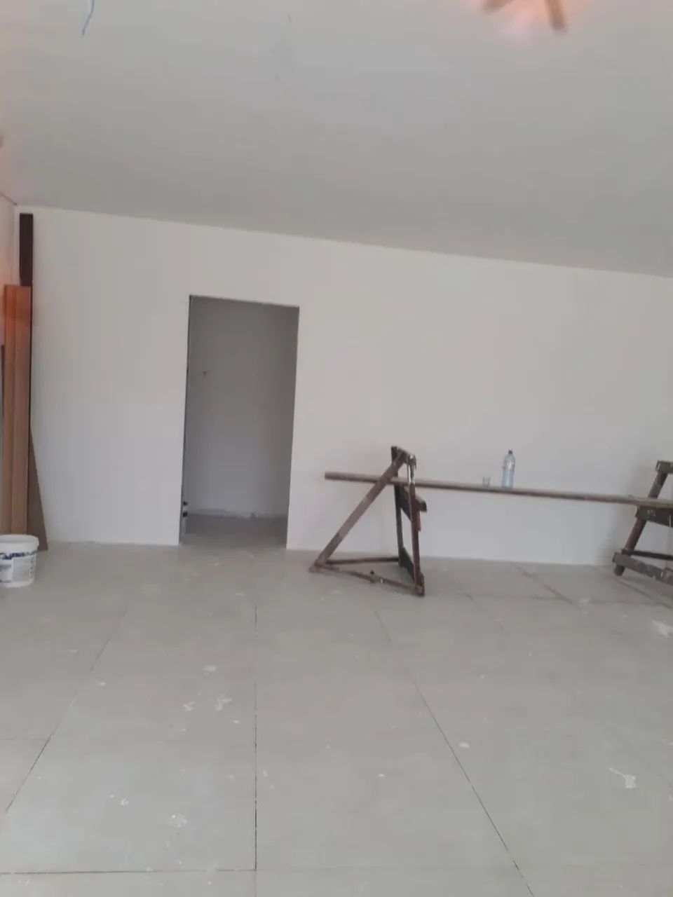 Trabalhamos com gesso e pinturas  - Foto 4