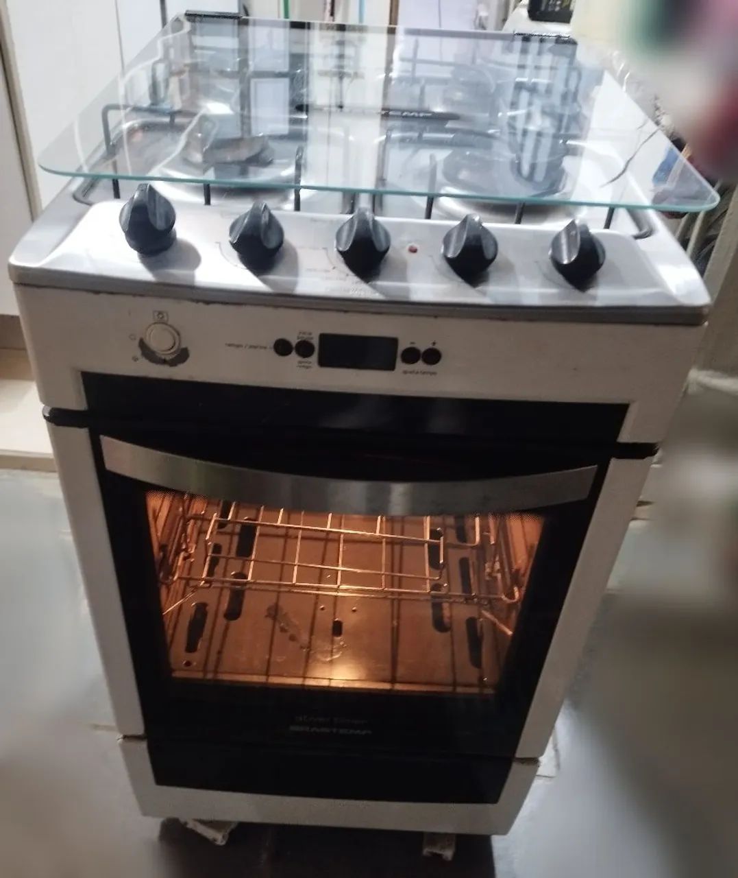 Fogão Brastemp com Grill - Funcionando normalmente - Branco - 127v