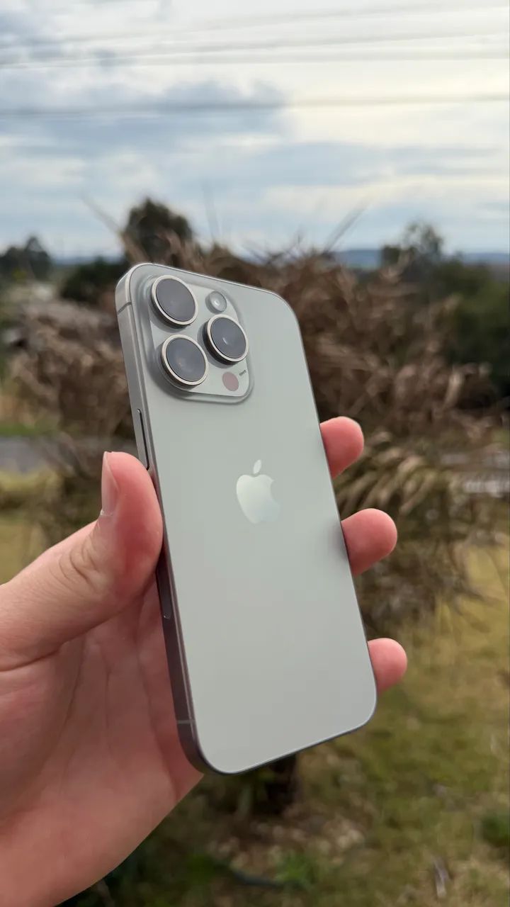 Iphone 15 pro 128GB - 92% bateria 