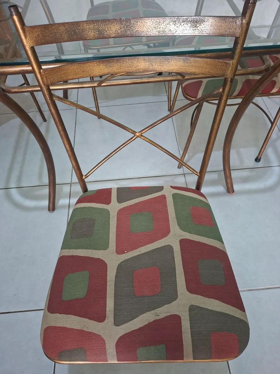 Mesa 4 lugares tampo de vidro. - Foto 3
