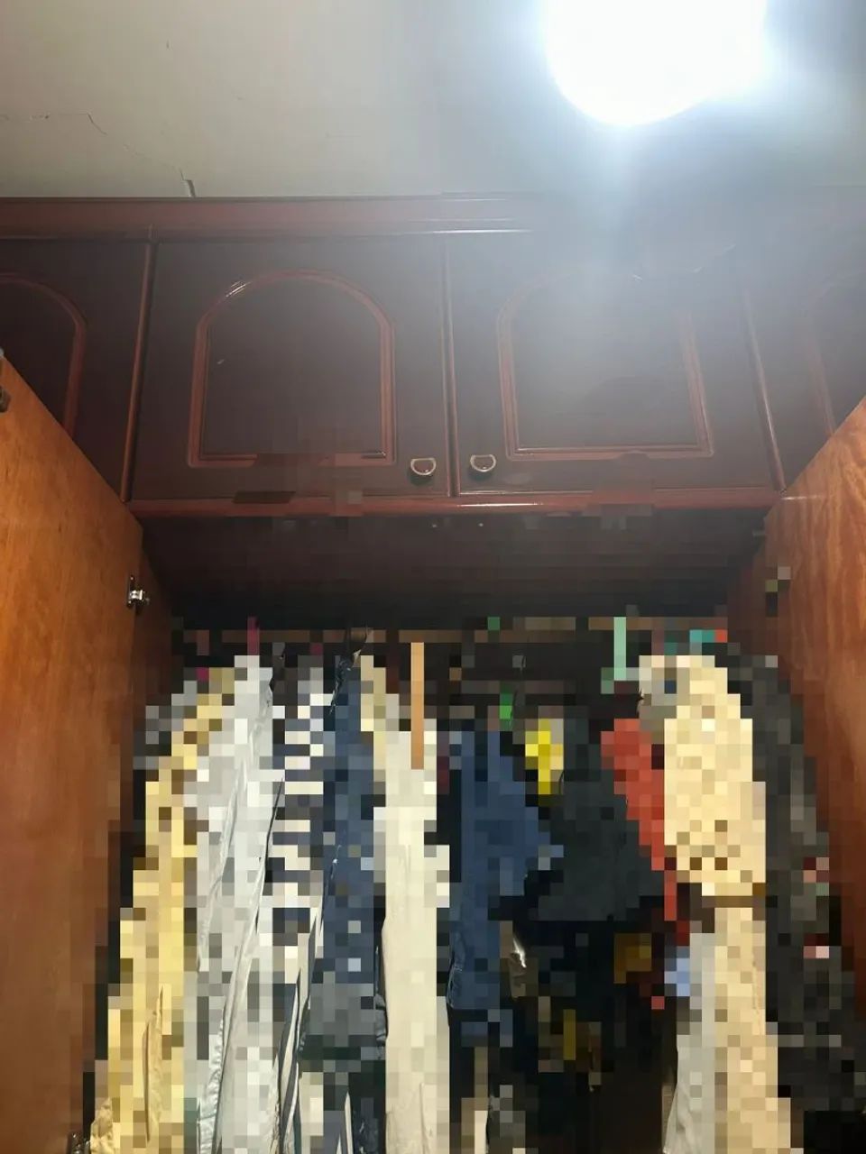 Guarda roupa Itatiaia 6 portas/6 gavetas e dois espelhos. - Foto 4