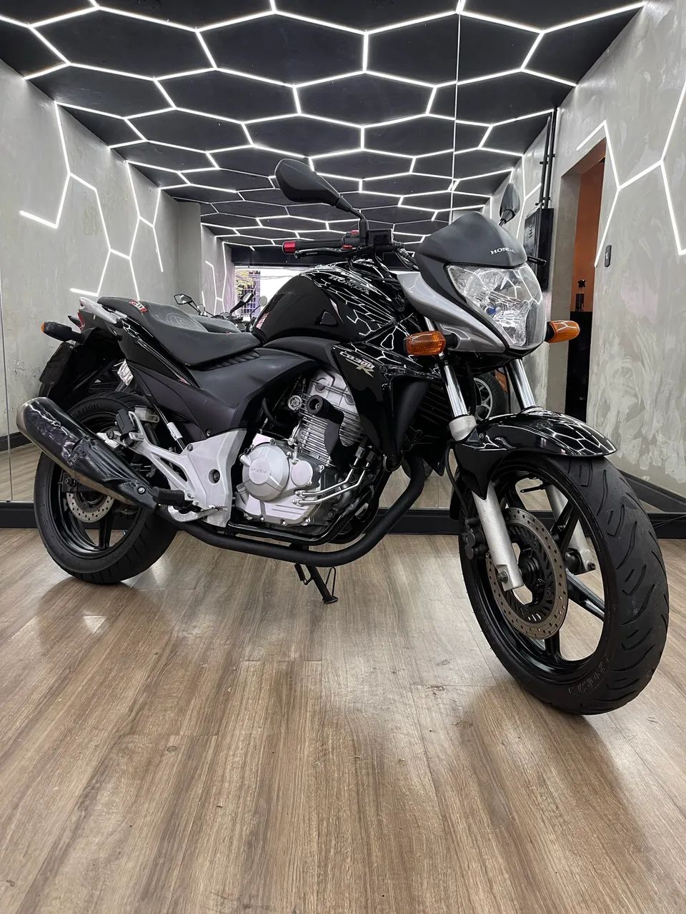 HONDA CB 300