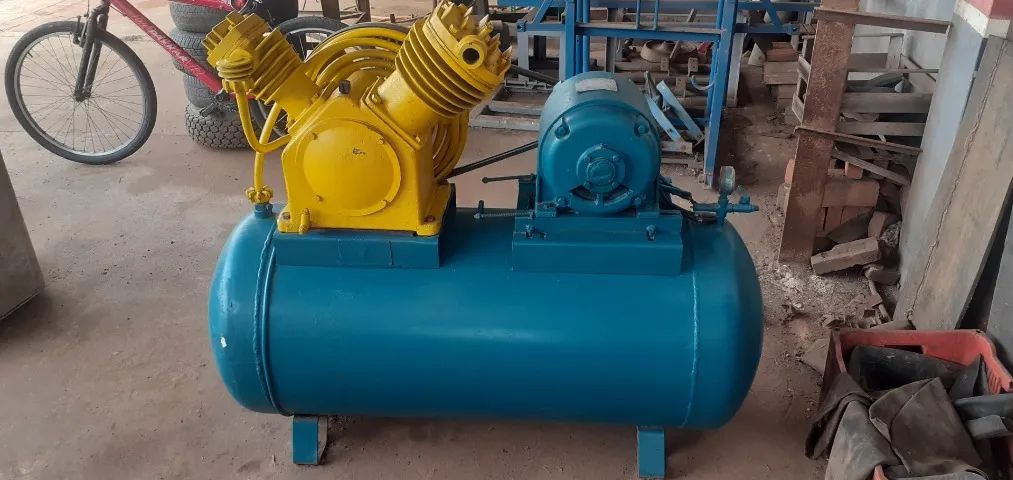 Compressor sem marca, 2 cabeçotes, usado, tudo funcionando - Foto 2