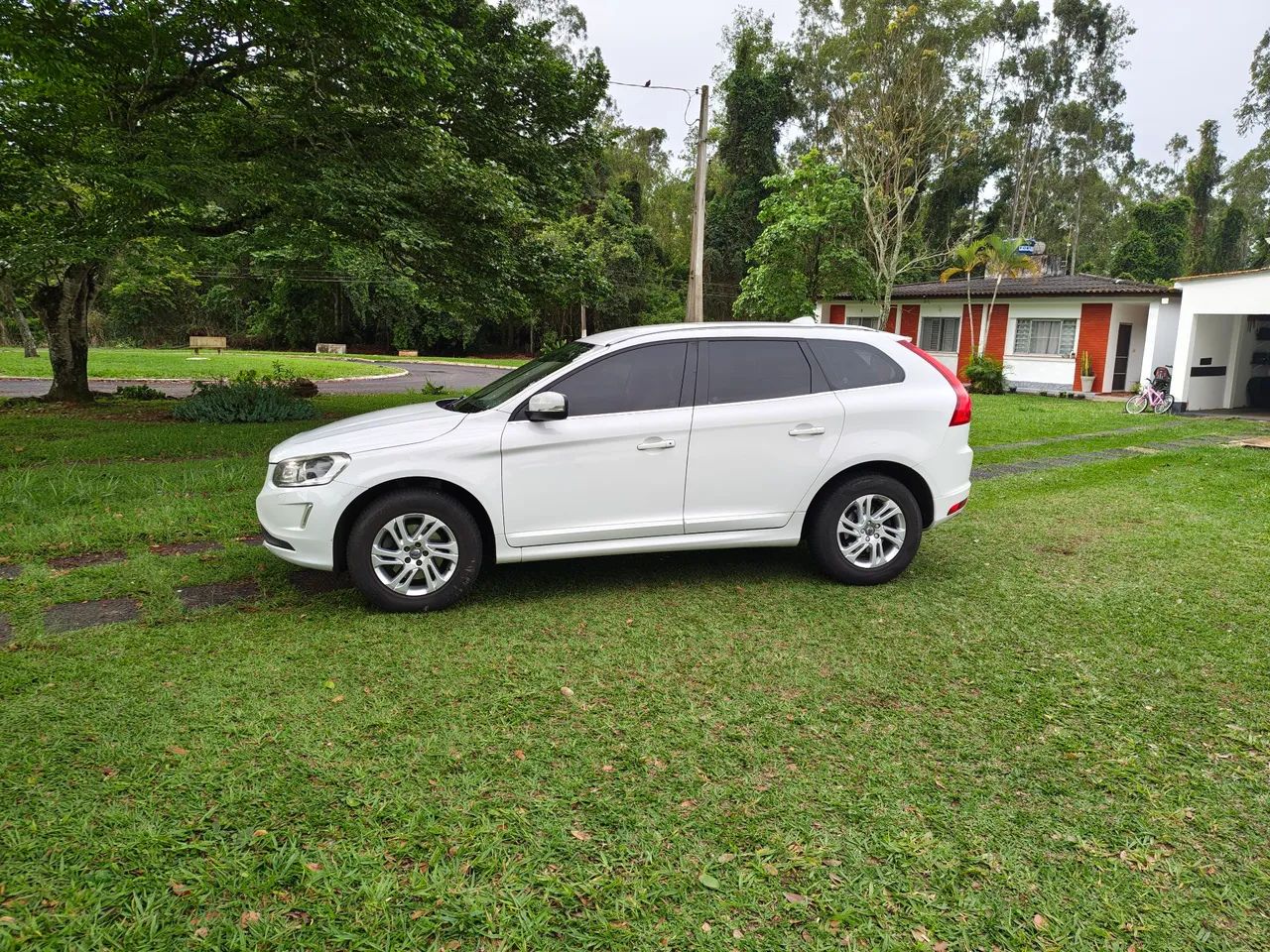 Volvo Xc XC 60 T-5 KINETIC 2.0 245cv FWD 5p 2016