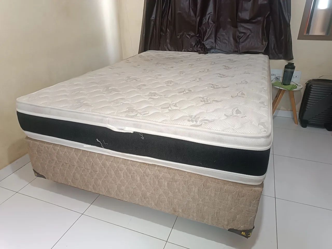 Cama box e Colchão Castor