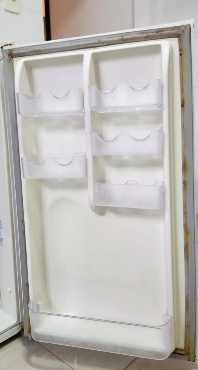 Frigobar Electrolux RE120  - Foto 3