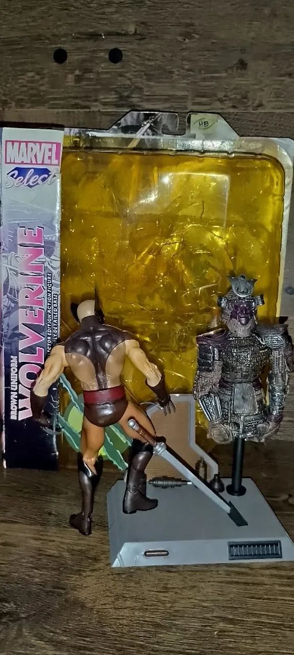 Wolverine Marvel select uniforme marrom - Foto 3
