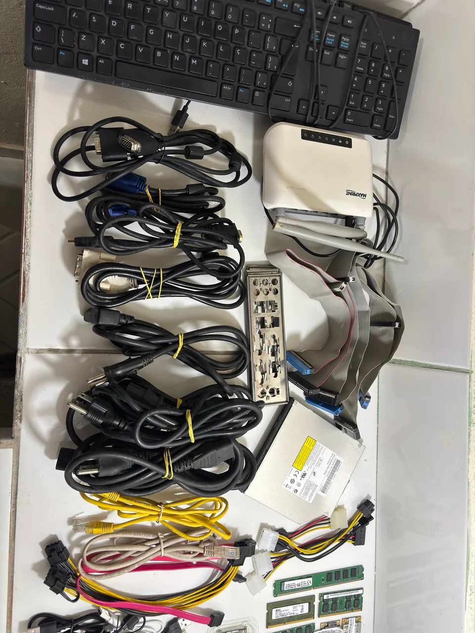 Kit de Informática -  contendo várias Peças