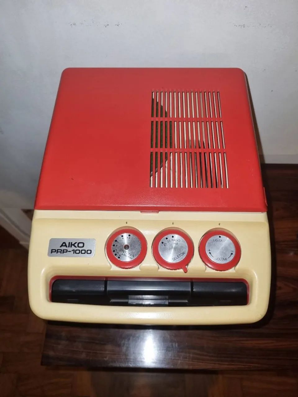 Vitrolinha Toca discos Aiko PRP1000