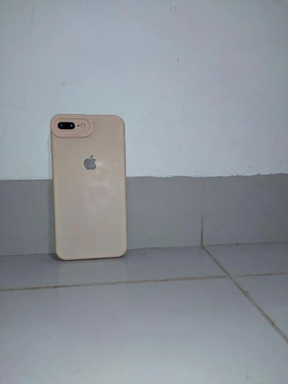 iPhone 8 plus travado na tela da maça  - Foto 2
