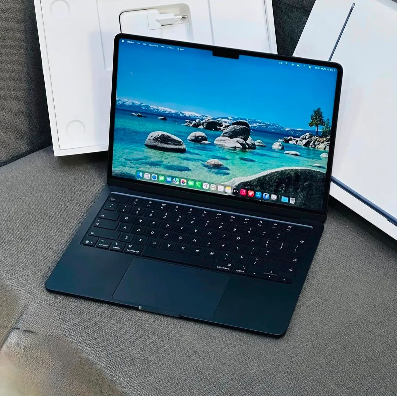 MacBook Air M5 Midnight (2026) 512 SSD 16GB ram - nota fiscal + 1