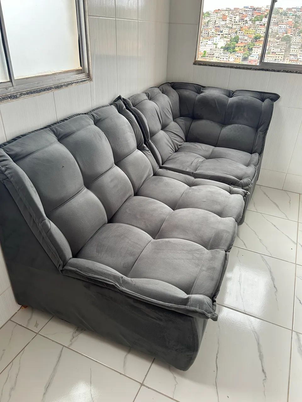 SOFÁ GRANDE NOVO