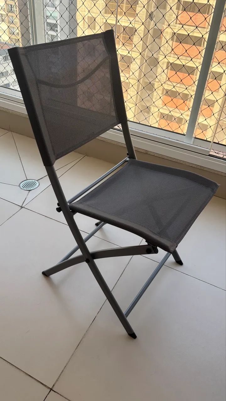 2 cadeiras dobráveis em aluminio