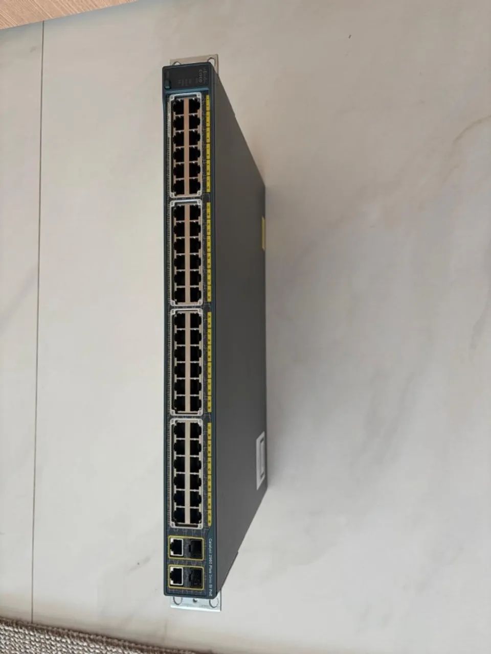Switch WS-C2960+48PST-S - Foto 2