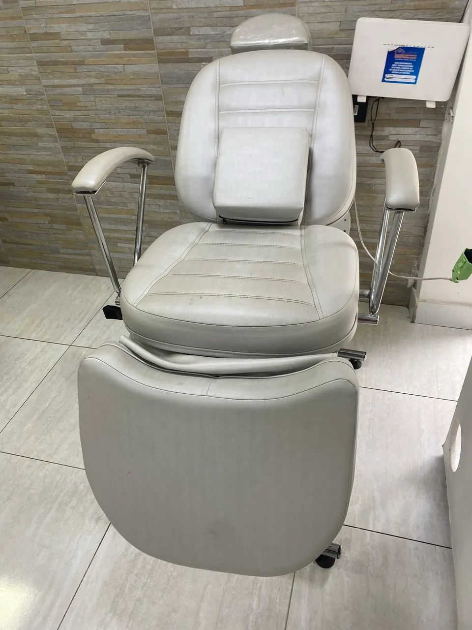 Cadeira pra estética  - Foto 4