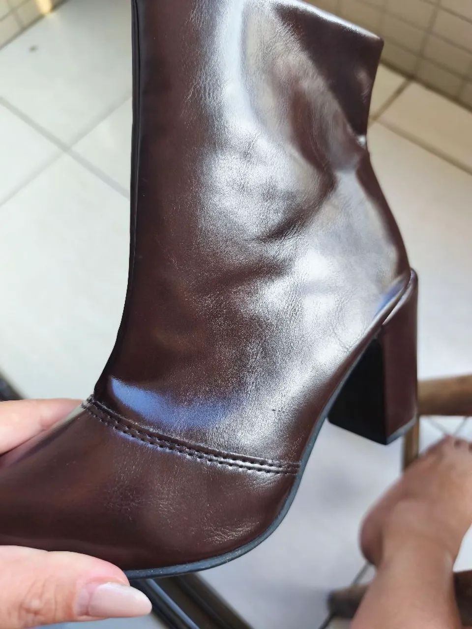 Bota nunca usada número 35 - Foto 3