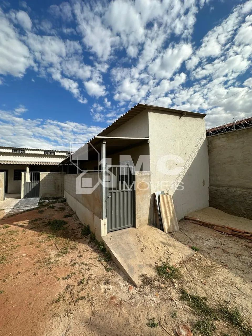 Terreno com 3 KITNETS na Região da UFG - Foto 4