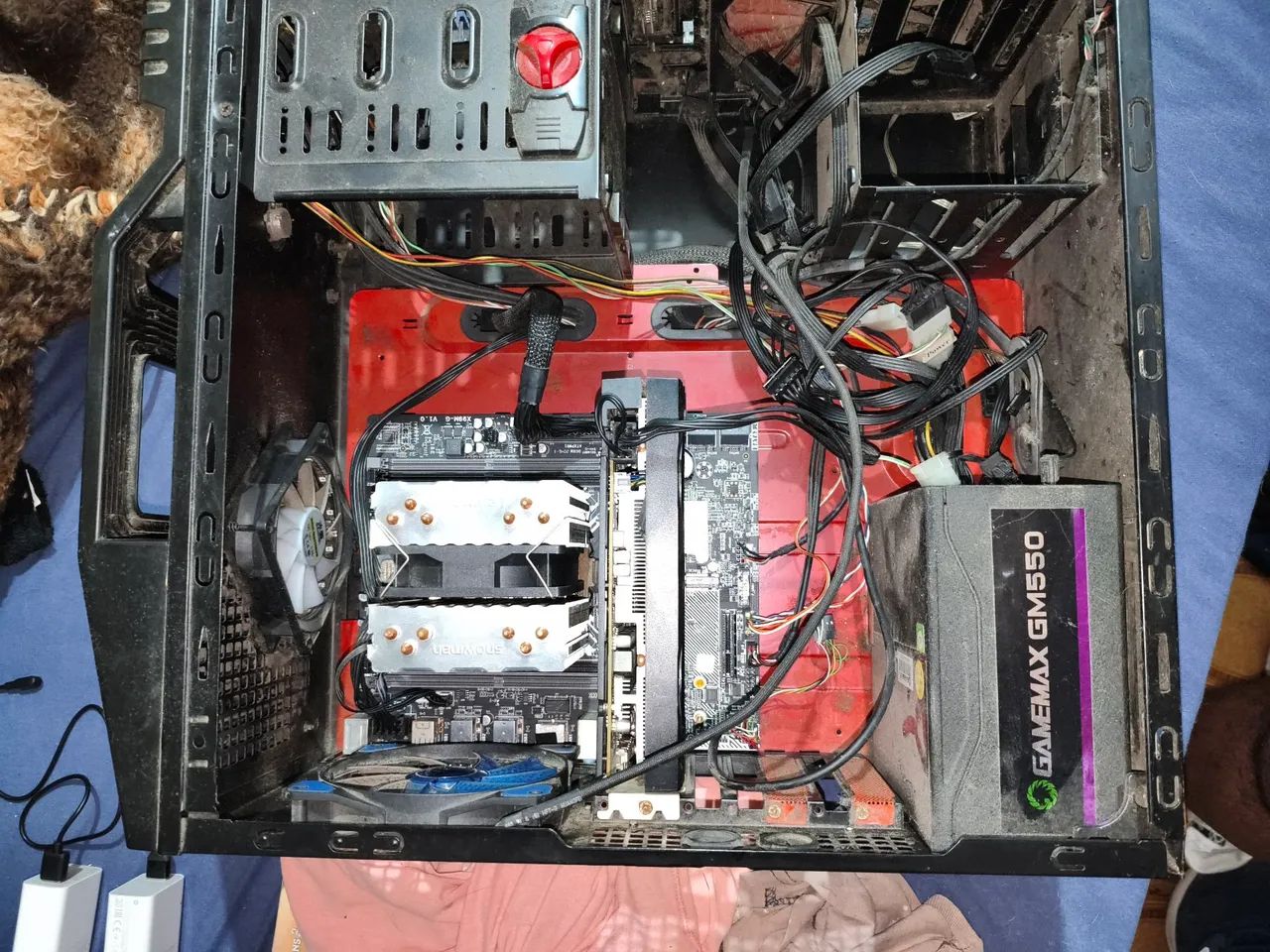 PC xeon e5 2667 com rx 5500 xt sem memoria ram e sem hds - Foto 2