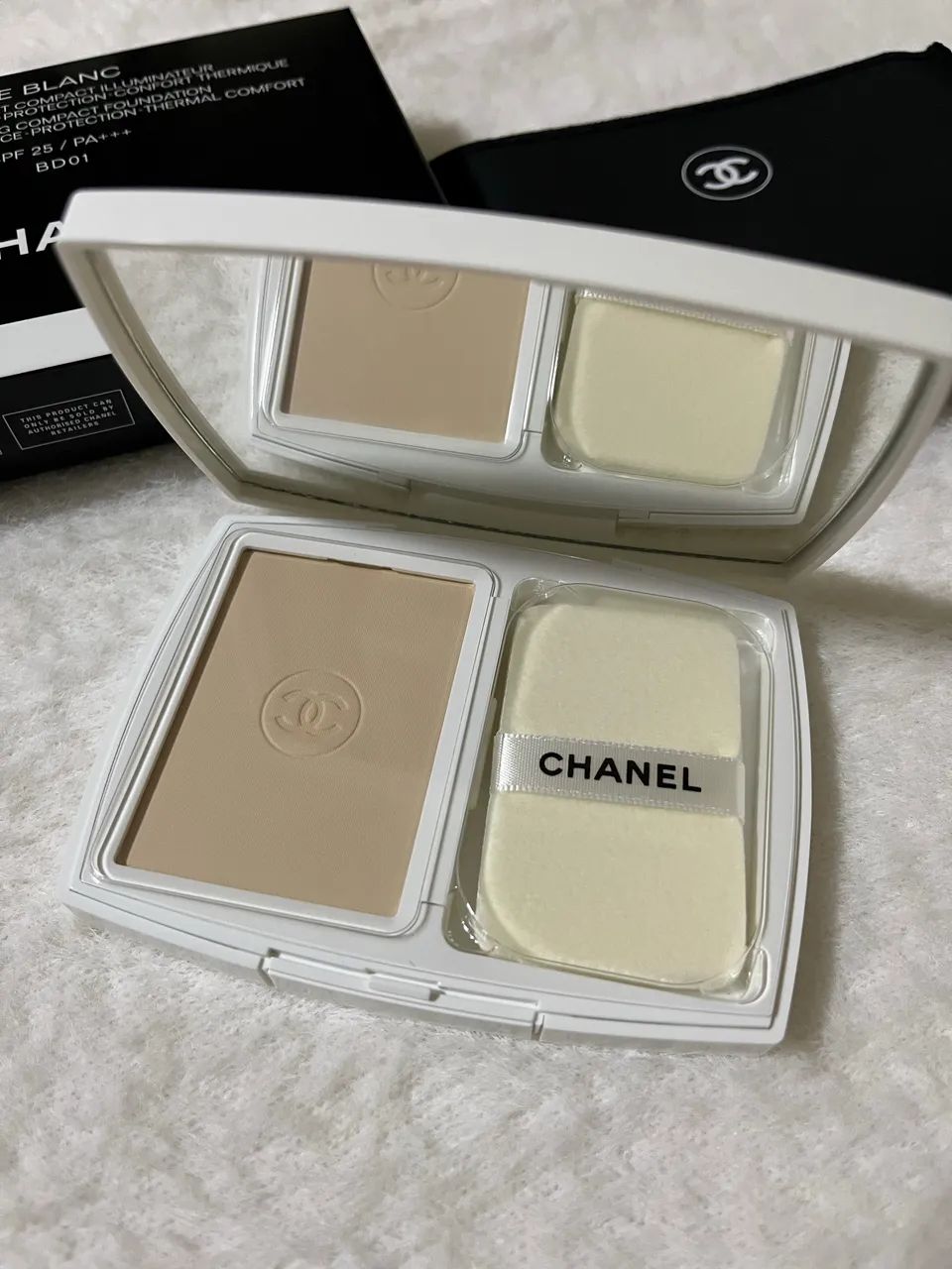 Base compacta iluminadora Chanel