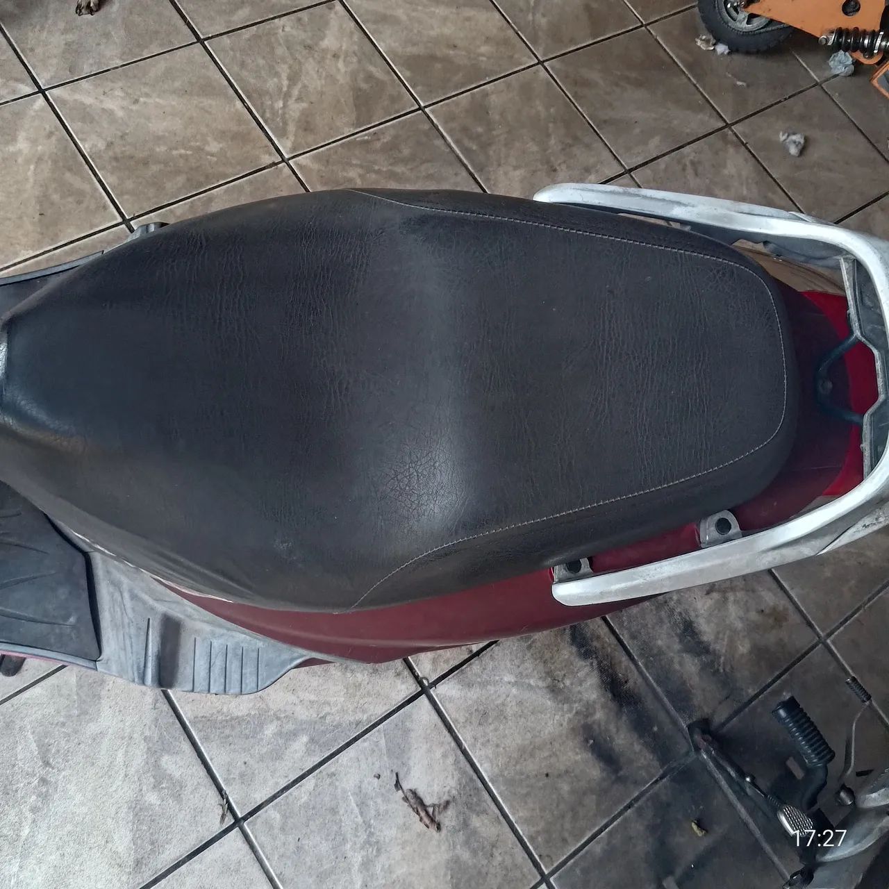 Moto Burgmann 125cc 2008 Automática / Doc em dia - Foto 3