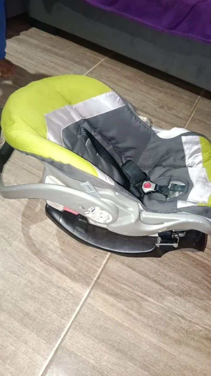 Vende-se bebê conforto usado - Foto 2