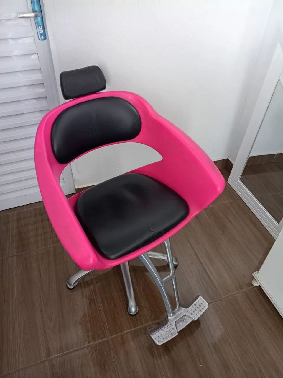 Cadeira profissional de salão  - Foto 2