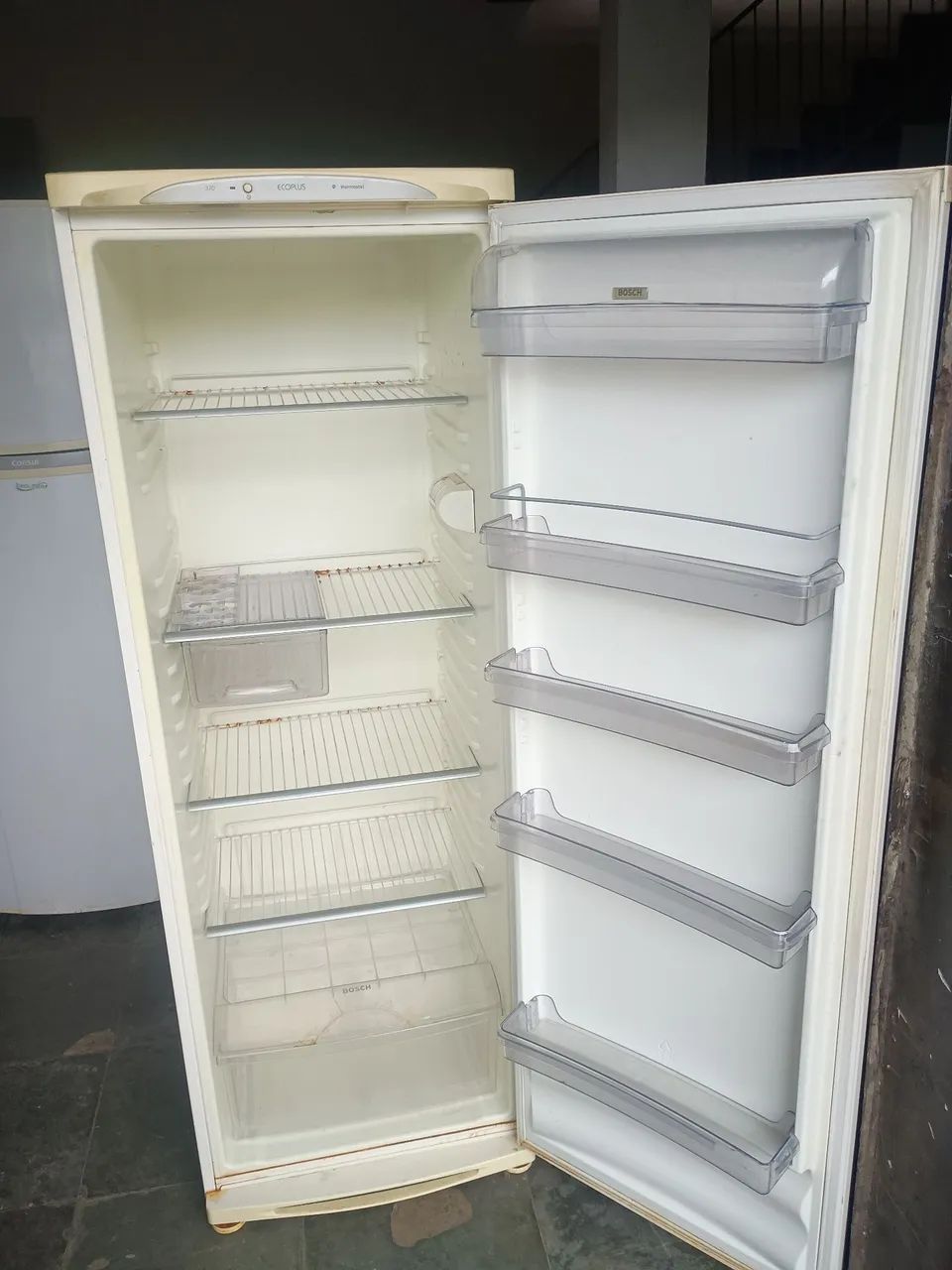 Conjunto Freezer vertical e Geladeira Bosch  - Foto 3