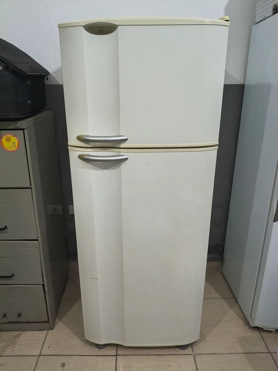 Geladeira Eletrolux 440 LTS 