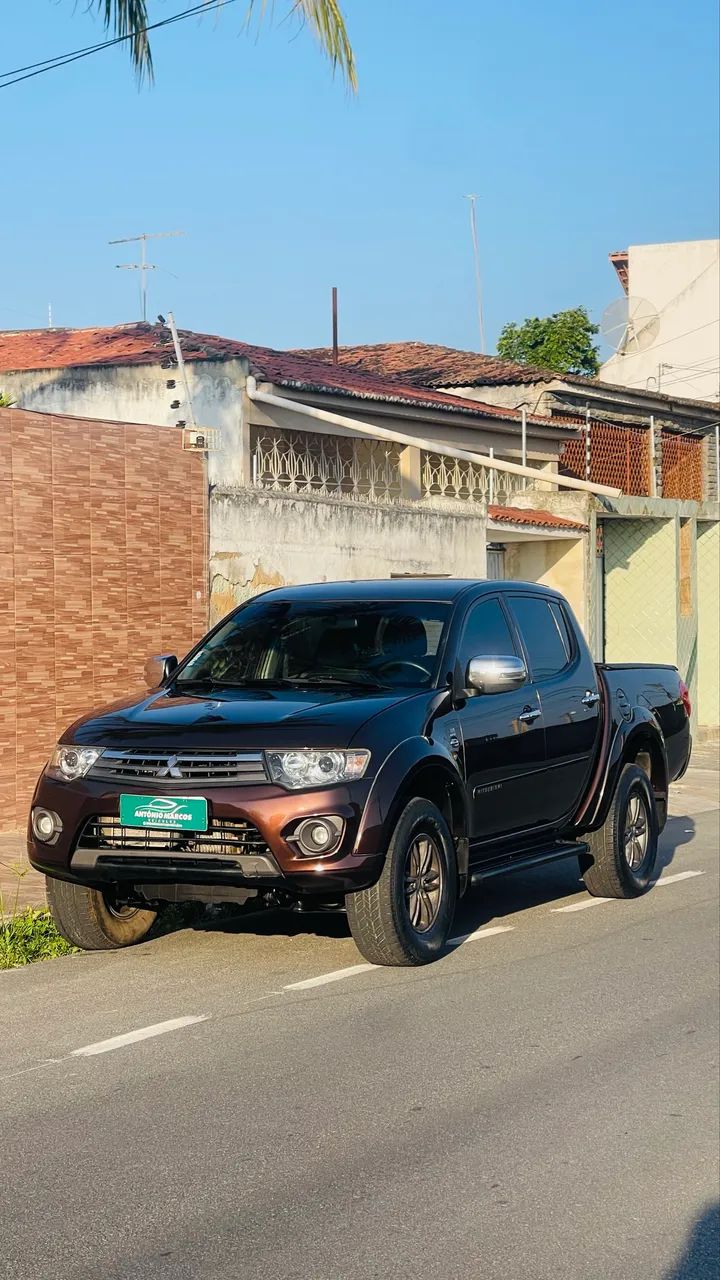 Mitsubishi L200 L200 Triton HPE 3.2 CD TB Int.Diesel Aut 2015
