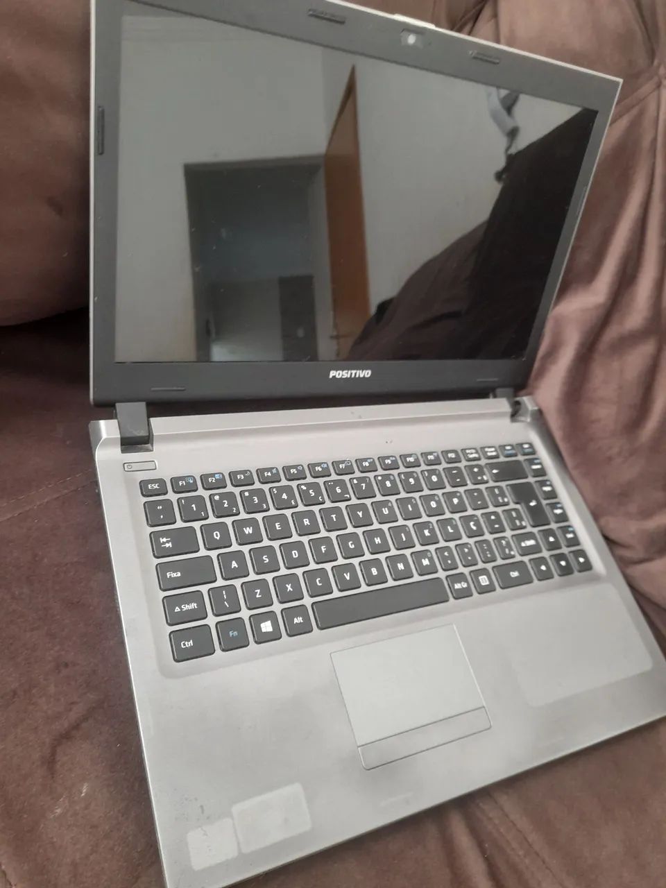 Vende-se notebook semi novo - Foto 2
