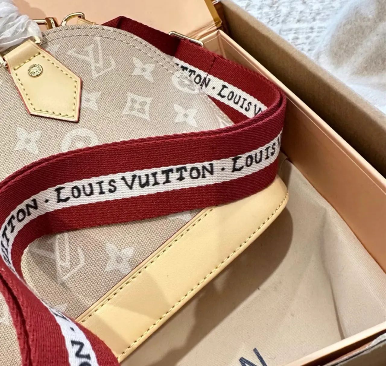 Bolsa Louis Vuitton alma bb edição limitada  - Foto 4