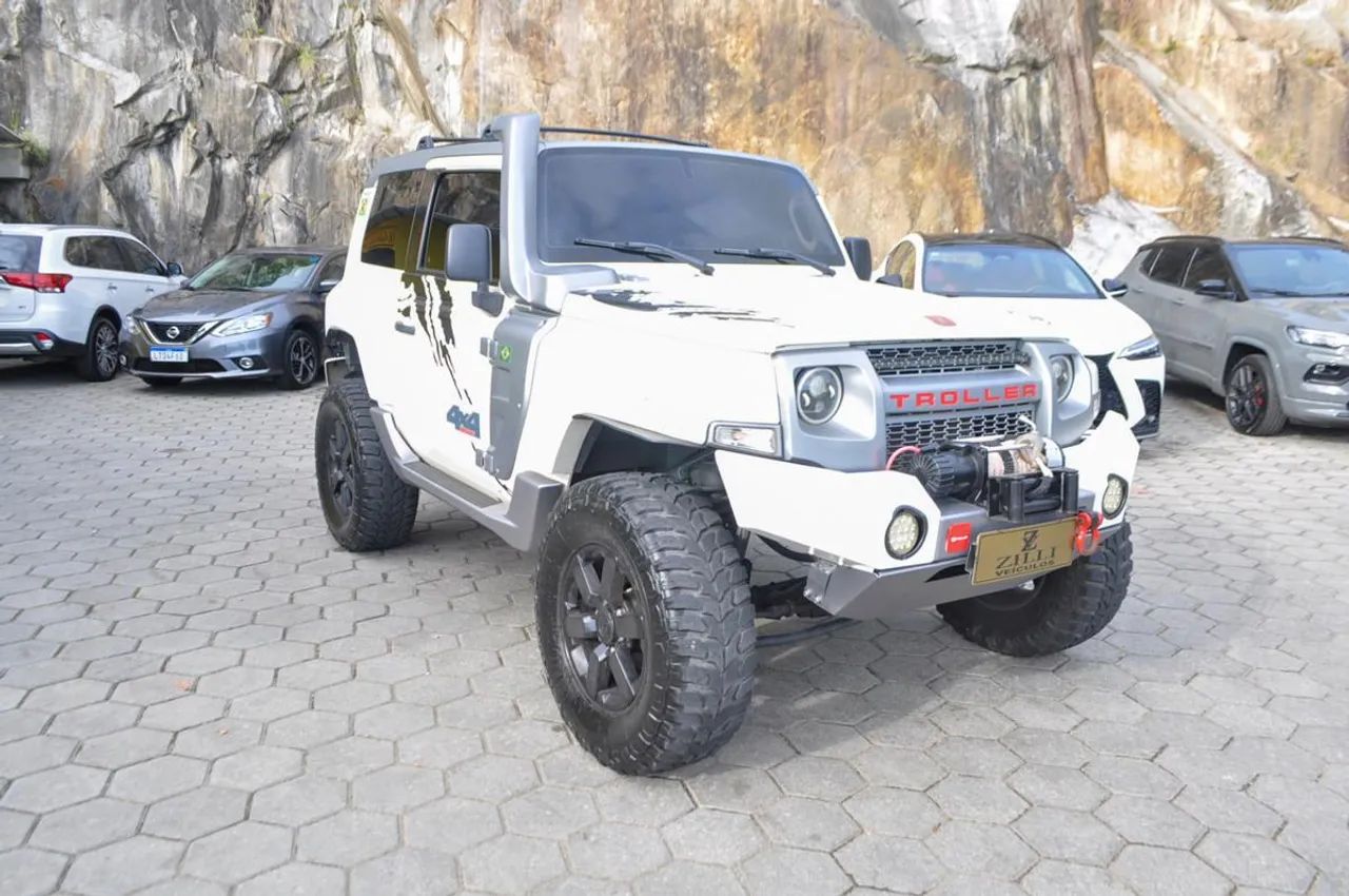 Troller T-4 XLT 3.2 2017