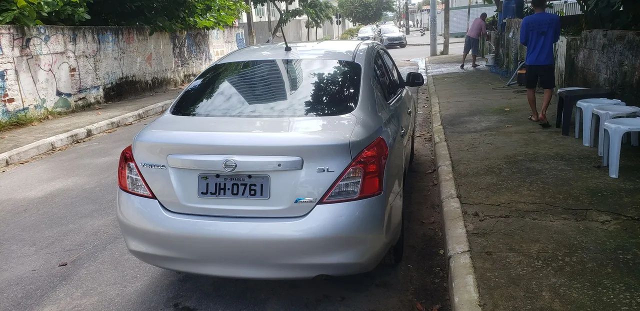 Nissan Versa VERSA SL 1.6 16V Flex Fuel 4p Mec. 2012