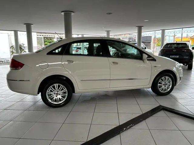 Fiat Linea Essence 1.8 Flex 16V 4P 2016 - Foto 5