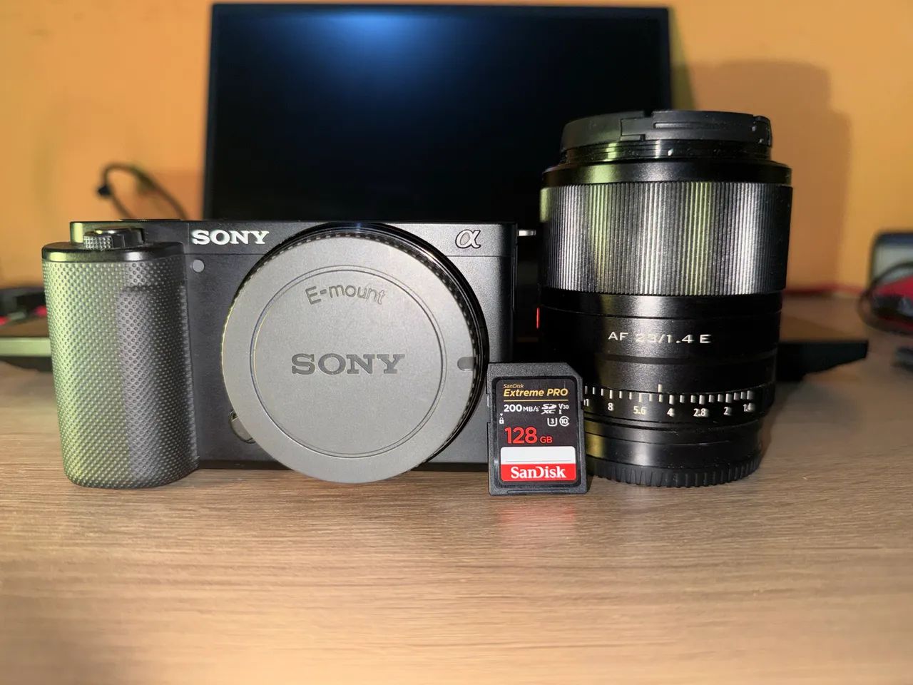 Sony ZV-E10 + Viltrox 23mm f1.4 + 128GB - Foto 2