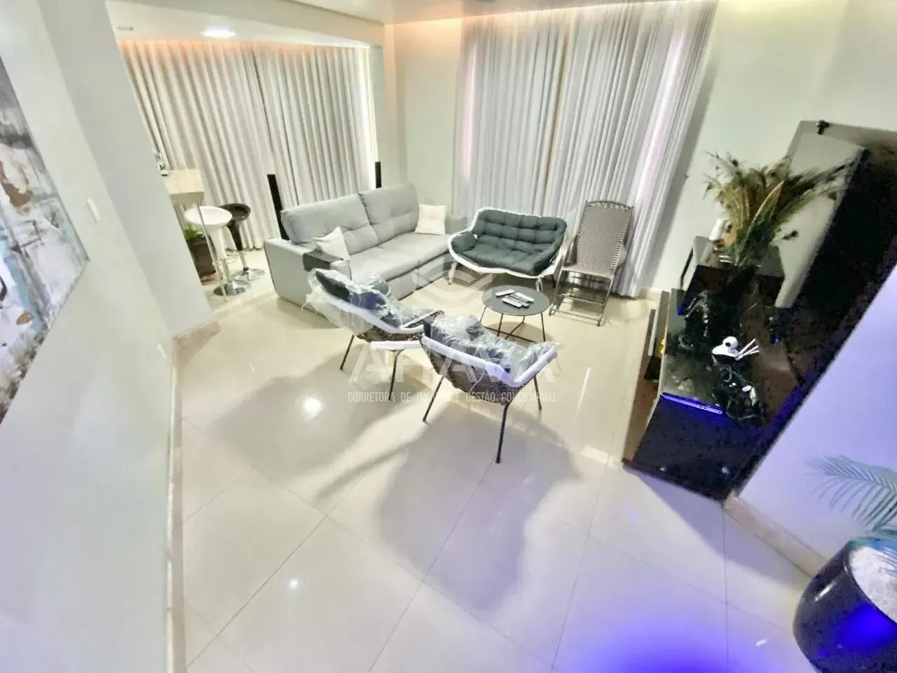 Apartamento com 3 Quartos à venda, 115m²