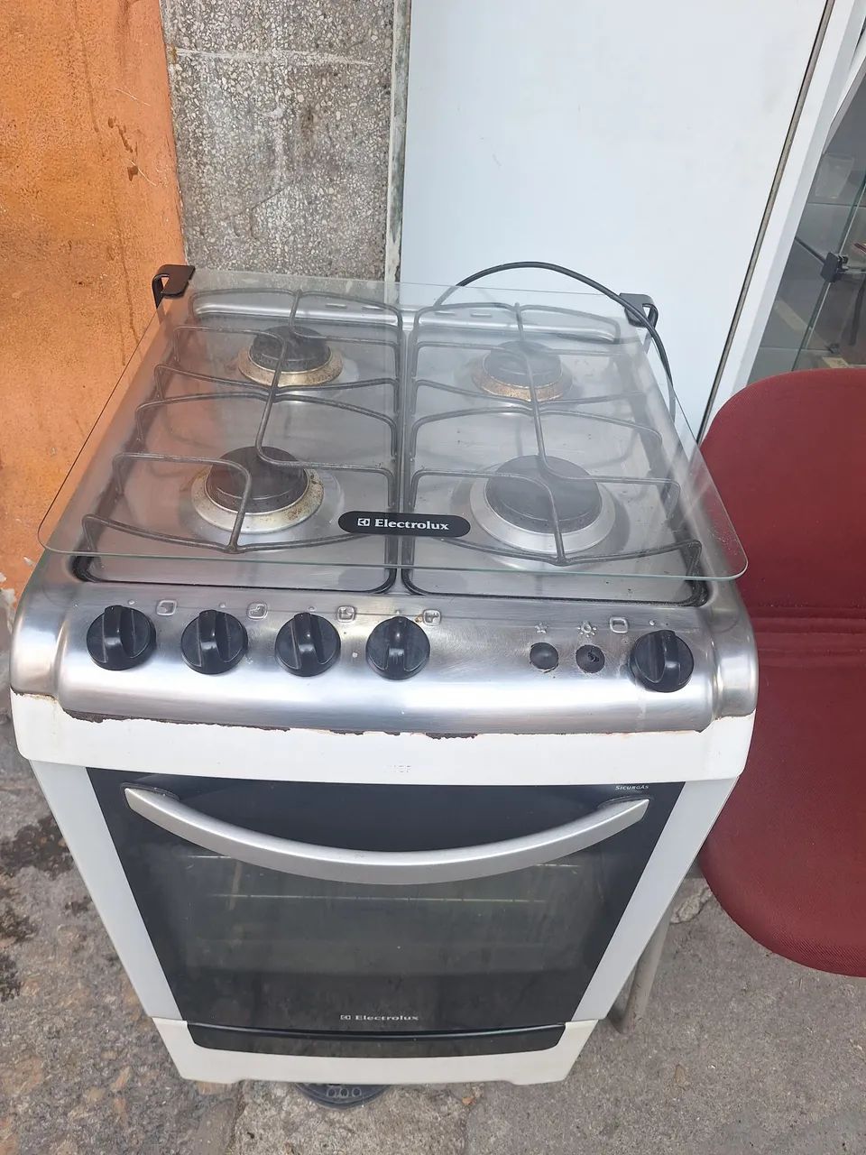Fogão 4 Bocas Electrolux em bom estado e funcionando.  - Foto 3