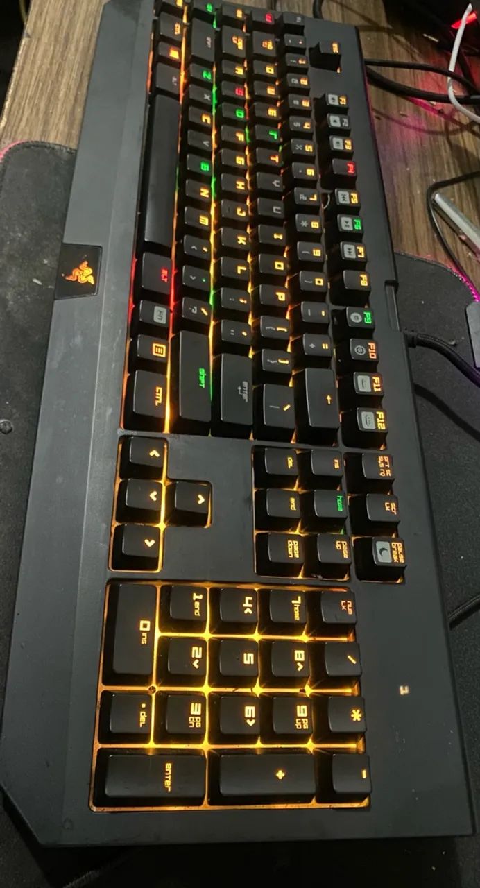 teclado razer blackwidow chroma