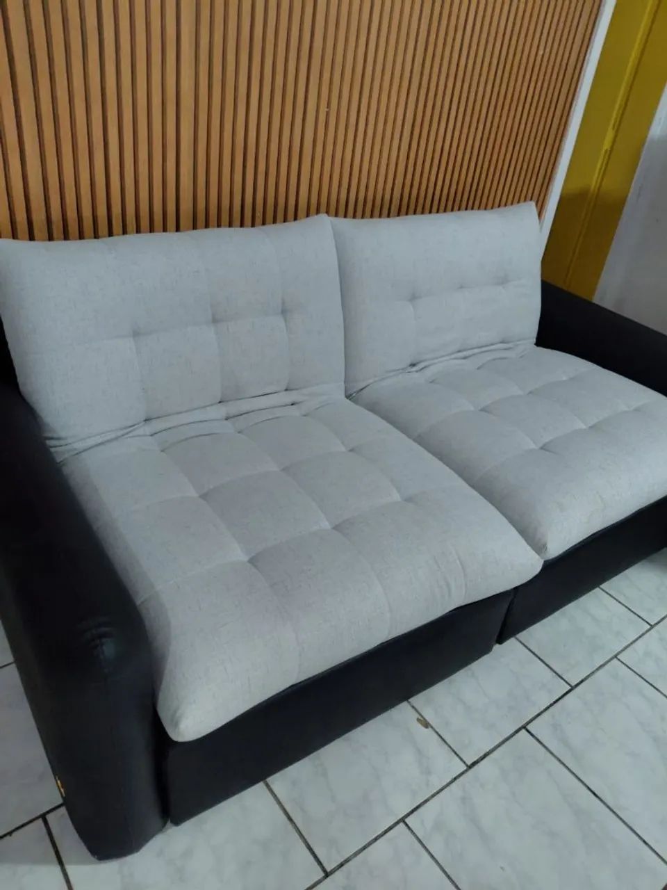Sofá Lamborguini 2metros semi novo ENTREGO  - Foto 2