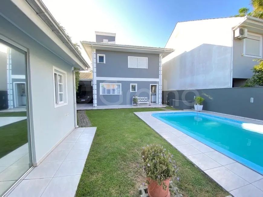 Casa com 5 quartos no bairro Santa Monica