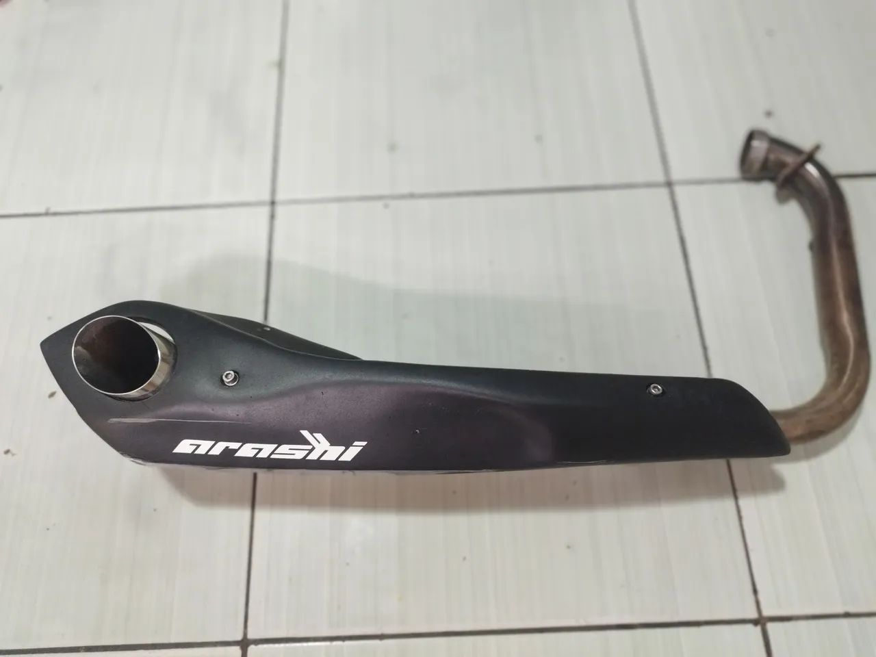 Escapamento ARASHI FAZER25 com abafador.