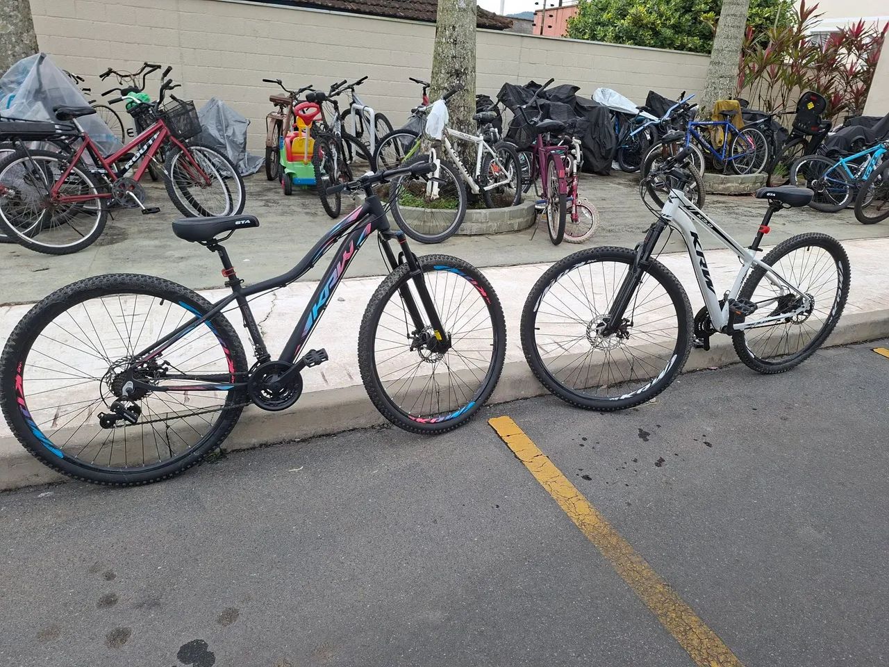 Vendo duas bicicletas 