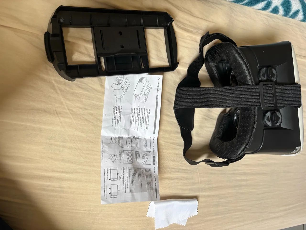 Óculos de realidade virtual para celular tipo "VR Box"